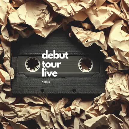 Carátula Debut Tour Live