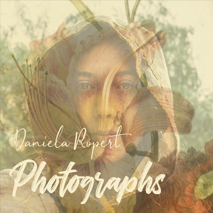 Carátula DANIELA ROPERT - Photographs